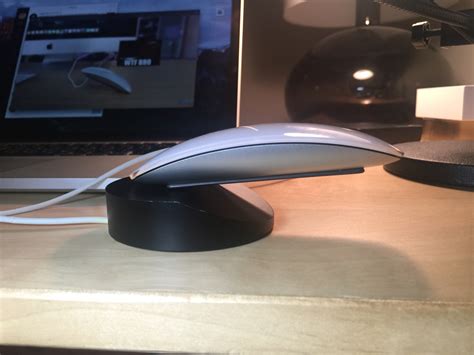 Charging dock for magic mouse